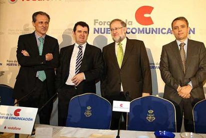 Arsenio Escolar: "Los diarios gratuitos afrontan la crisis mejor que los de pago"