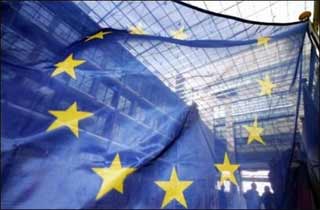 Los eurodiputados espa&ntilde;oles cobrar&aacute;n 4.500 euros m&aacute;s que hasta ahora al mes