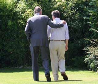 Su&aacute;rez Illana gana el Ortega y Gasset de periodismo por la foto de su padre paseando con el Rey