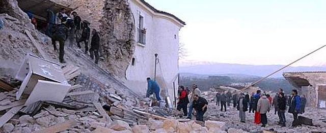 Al menos 50 muertos y miles de afectados por el terremoto en el centro de Italia
