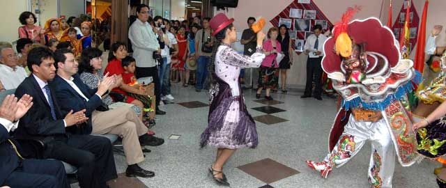 El Centro Hispano-Boliviano de la Comunidad celebr&oacute; tercer aniversario