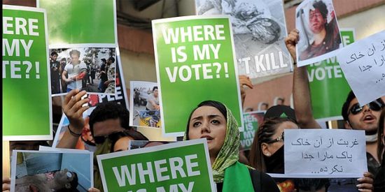 Manifestación de protesta contra el poucherazo en Irán.