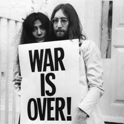 Yoko Ono torpede&oacute; el regreso de los Beatles en 1974