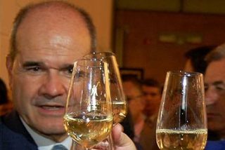 De pol&iacute;ticos, percebes y champ&aacute;n