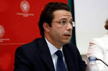 "Ser inmigrante no puede dar ni un punto de menos pero tampoco de m&aacute;s"