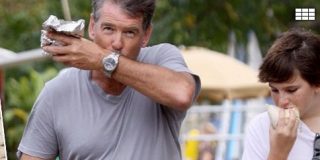 Pierce Brosnan pierde glamour y gana kilos
