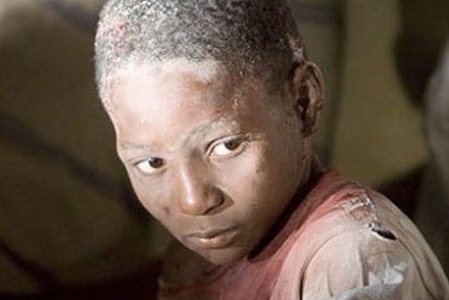 Vivo tras dos semanas bajo los escombros