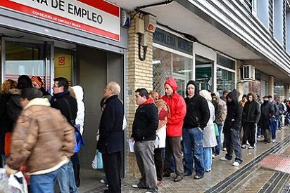 Casi un mill&oacute;n y medio de parados invisibles en Espa&ntilde;a