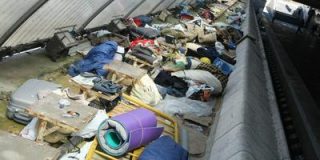 Barajas y Col&oacute;n se convierten en improvisados 'refugios'