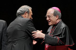 Asenjo, a Barbeito: "Le ofrezco mi b&aacute;culo para disipar sus dudas"