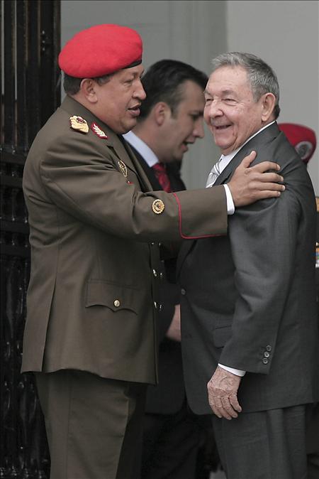 Ch&aacute;vez y otros gobernantes abren la celebraci&oacute;n bicentenaria ante Sim&oacute;n Bol&iacute;var
