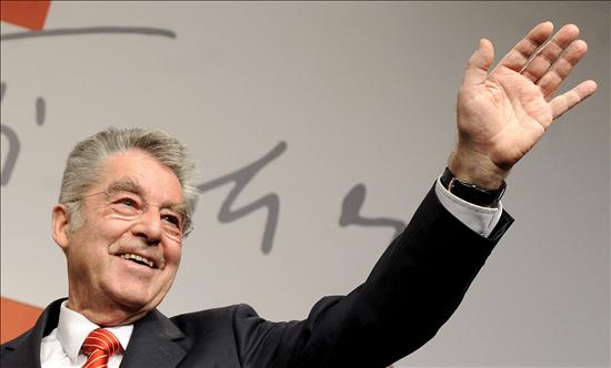 Los austr&iacute;acos acuden hoy a las urnas para elegir nuevo presidente