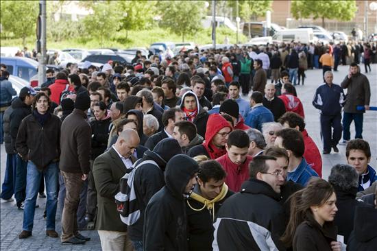 Los abonados retiraron hoy 6.500 entradas para Hamburgo