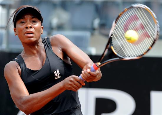 Venus Williams arrolla a la suiza Schnyder y pasa a octavos del torneo de Roma