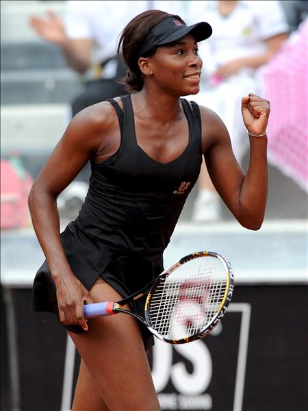 Venus Williams acompaña a su hermana Serena en cuartos en Roma