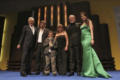 Noche de galardones tras la descontrolada persecución popular a Isabel Pantoja