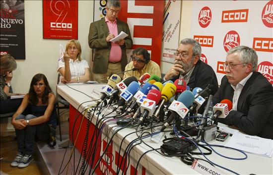 CCOO y UGT convocar&aacute;n una huelga general si la reforma laboral es "lesiva"