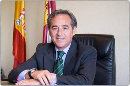 "Es escandaloso que los bancos ganen 9.000 millones y no presten a la empresa"