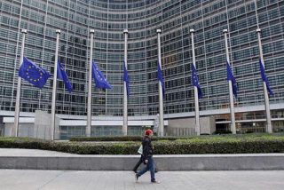 Los l&iacute;deres europeos aprueban crear una tasa bancaria para financiar las crisis