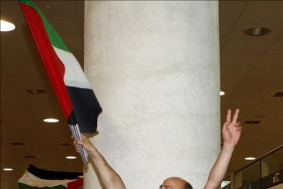 Los activistas critican la pasividad de Espa&ntilde;a ante la "pirater&iacute;a" de Israel