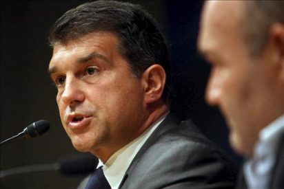 Laporta reconoce que hay una "calma tensa" en el fichaje de Cesc