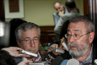 M&eacute;ndez y Toxo dicen que el decreto "agrava" y "empeora" la reforma laboral