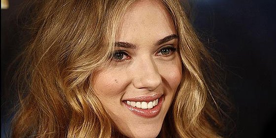 Scarlett Johansson muy sexy frente al objetivo de Mario Sorrenti