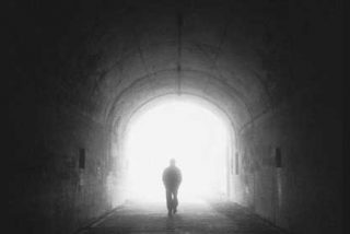 &iquest;Por qu&eacute; se ve una luz antes de morir?