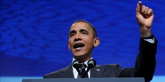 Obama celebra sus 49 a&ntilde;os sin su familia pero "en casa"