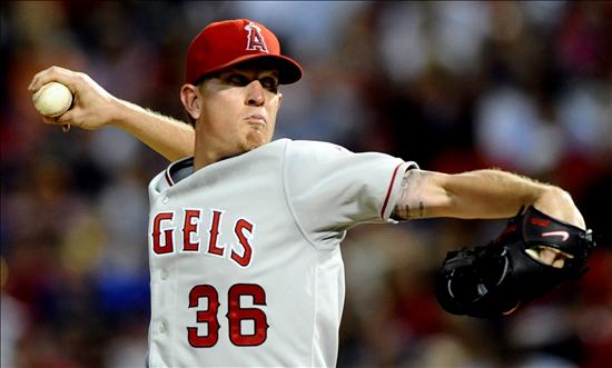 4-2. En duelo de lanzadores Weaver supera a Verlander y a los Tigres