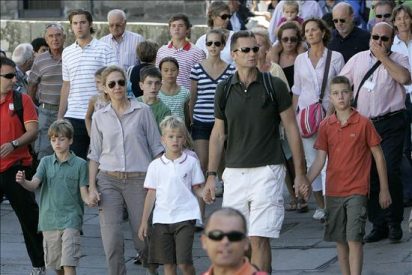 La Infanta Cristina culmina el Camino con la Misa del Peregrino