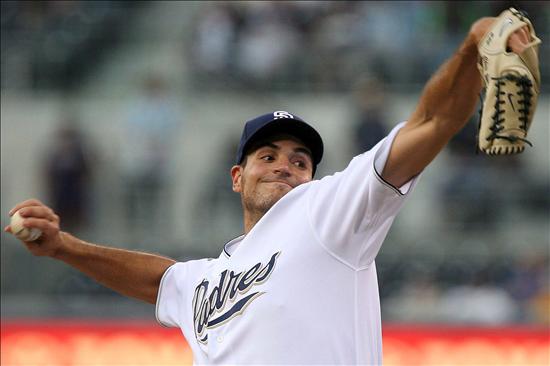 6-5. Young hace explotar los maderos al pegar dos jonrones