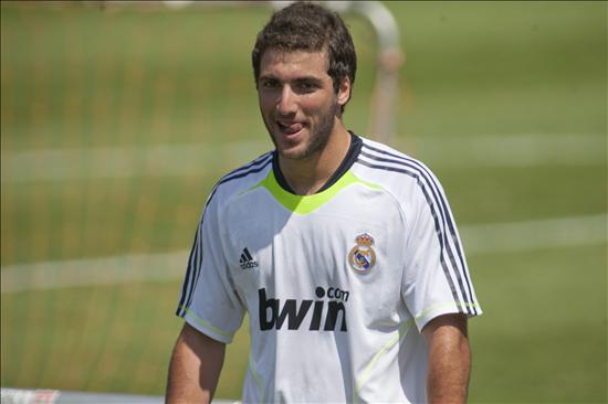2-3. Higuaín, con dos goles, dejo invicto al Real Madrid
