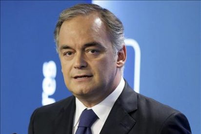 González Pons pide la dimisión de Jiménez como ministra