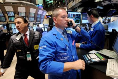 Wall Street baja 0,83 por ciento en espera del an&aacute;lisis econ&oacute;mico de la Reserva Federal