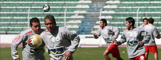 Bolivia y Colombia se enfrentan con la vista puesta en la Copa Am&eacute;rica
