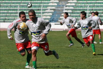Bolivia y Colombia se enfrentan con la vista puesta en la Copa Am&eacute;rica