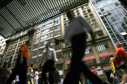 Los hombres tienen mejores contactos para lograr ascensos, seg&uacute;n un estudio