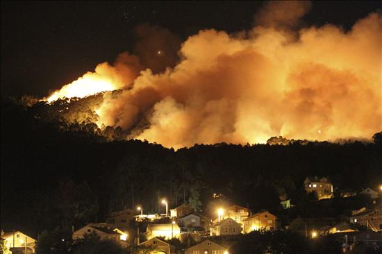 Los sindicatos se concentrar&aacute;n hoy por los muertos en el incendio de Pontevedra