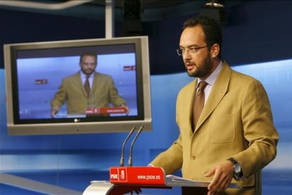 El PP advierte de "m&aacute;xima tensi&oacute;n" en Melilla y el PSOE le acusa de "agitar"