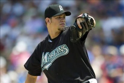 3-2. Johnson recupera el brazo y dirige el triunfo de los Marlins