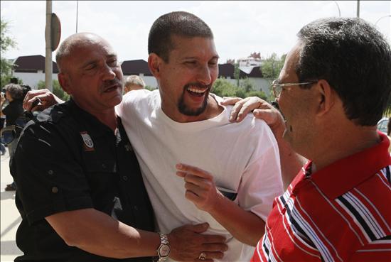 Llegan a España otros dos presos políticos cubanos tras ser excarcelados
