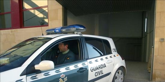 Detenidos dos j&oacute;venes que tiraron piedras a la v&iacute;a y causaron una colisi&oacute;n m&uacute;ltiple