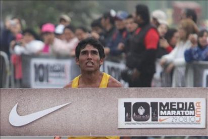El peruano Jhon Cusi gana la Medio Marat&oacute;n de Lima y clasifica al Mundial
