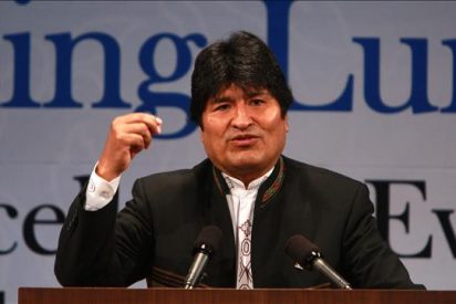 Morales acepta comisi&oacute;n de la FIFA para tratar la crisis del f&uacute;tbol boliviano