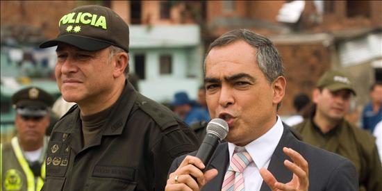 Santos agradece a Ecuador la ayuda en el operativo que dio muerte a 22 guerrilleros