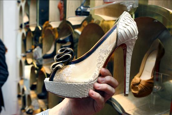 Los zapatos de Christian Louboutin crean adicci&oacute;n y suben la autoestima