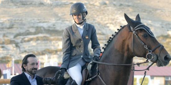 Carolina Aresu y "King B'Neville" se cuelgan el oro tras ser el &uacute;nico cero tras el desempate