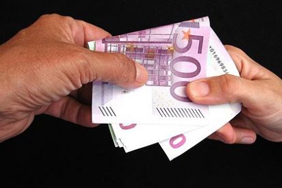 El timo del nazareno renace en las empresas