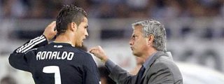 Mourinho se lleva dos salivazos a su llegada a Anoeta
